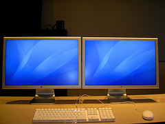 dual computer monitors